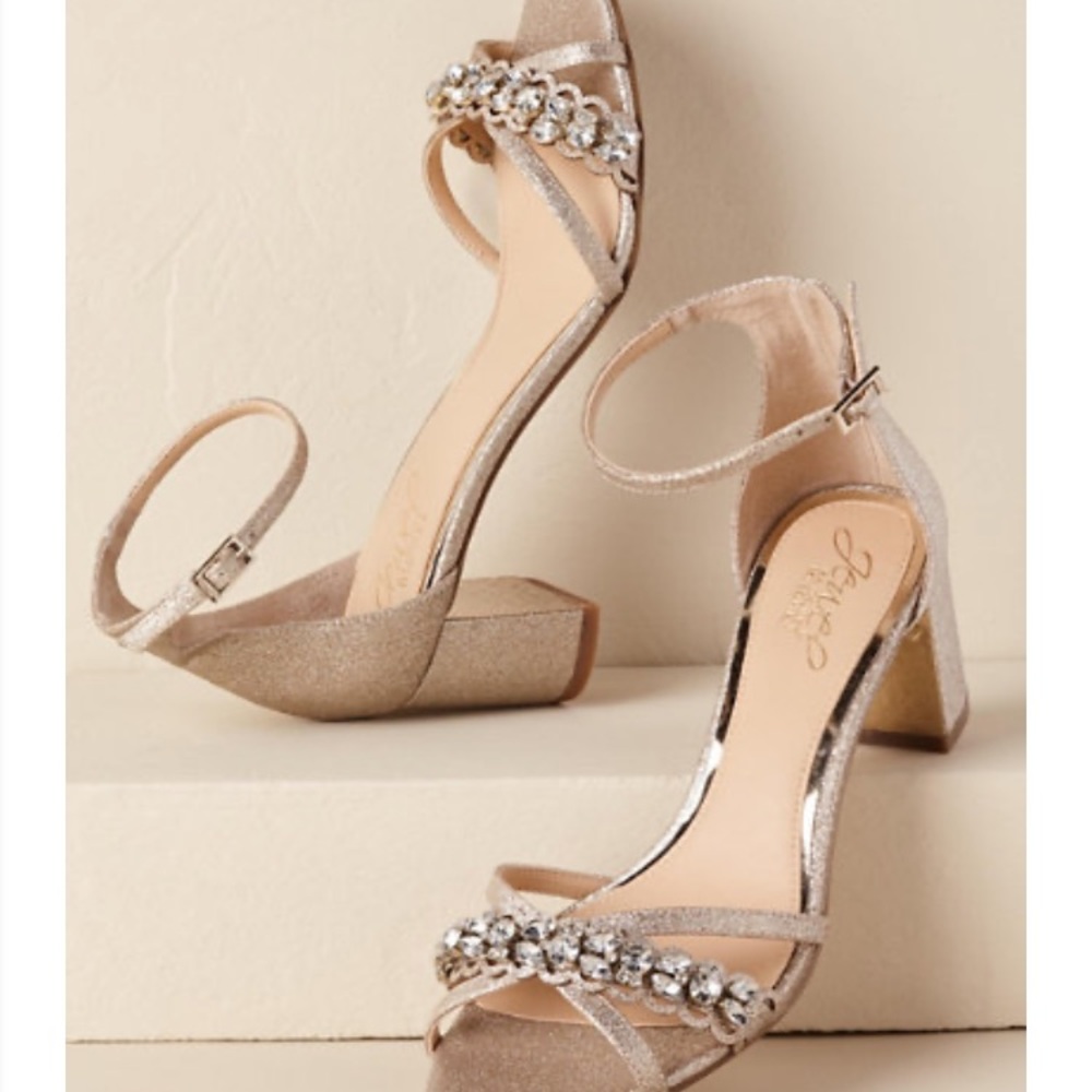 Jewel by Badgley Mischka Giona Block Heels size 8